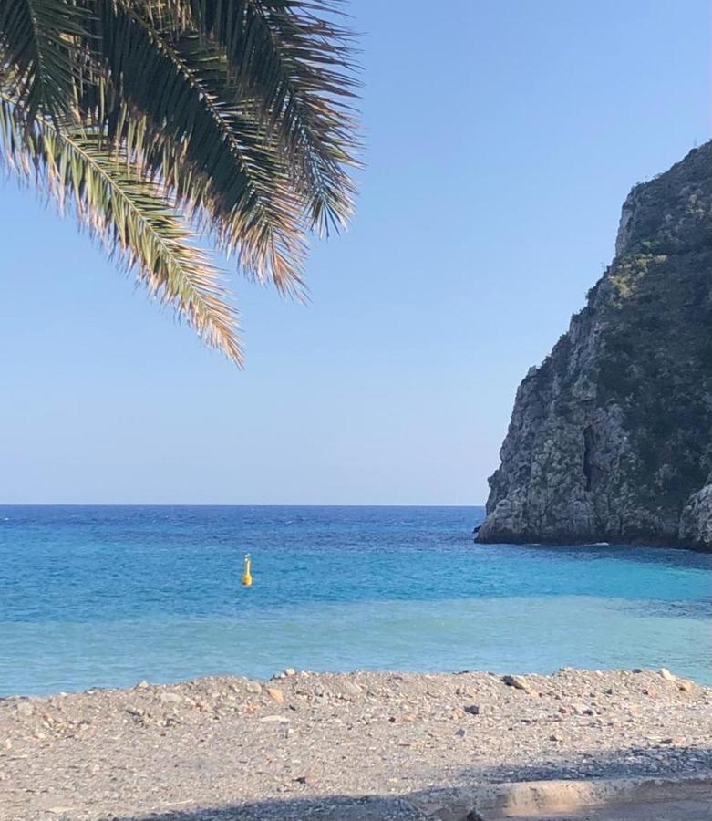 Appartamento Sul Lungomare Di S Alessio SantʼAlessio Siculo المظهر الخارجي الصورة